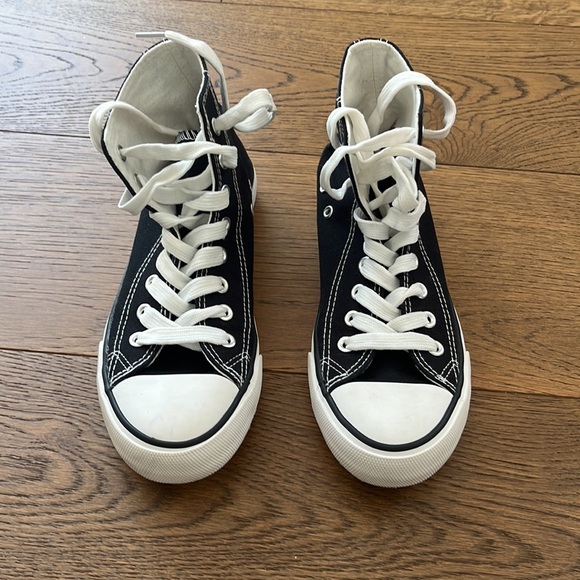 Basic Black Hightop Sneakers womens size 6 - Picture 2 of 6
